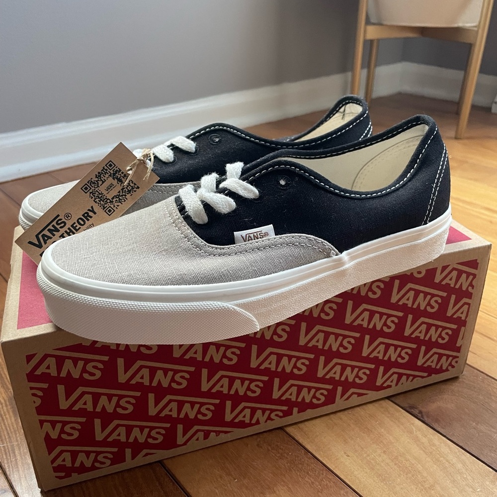 Vans Authentic Mens Shoe